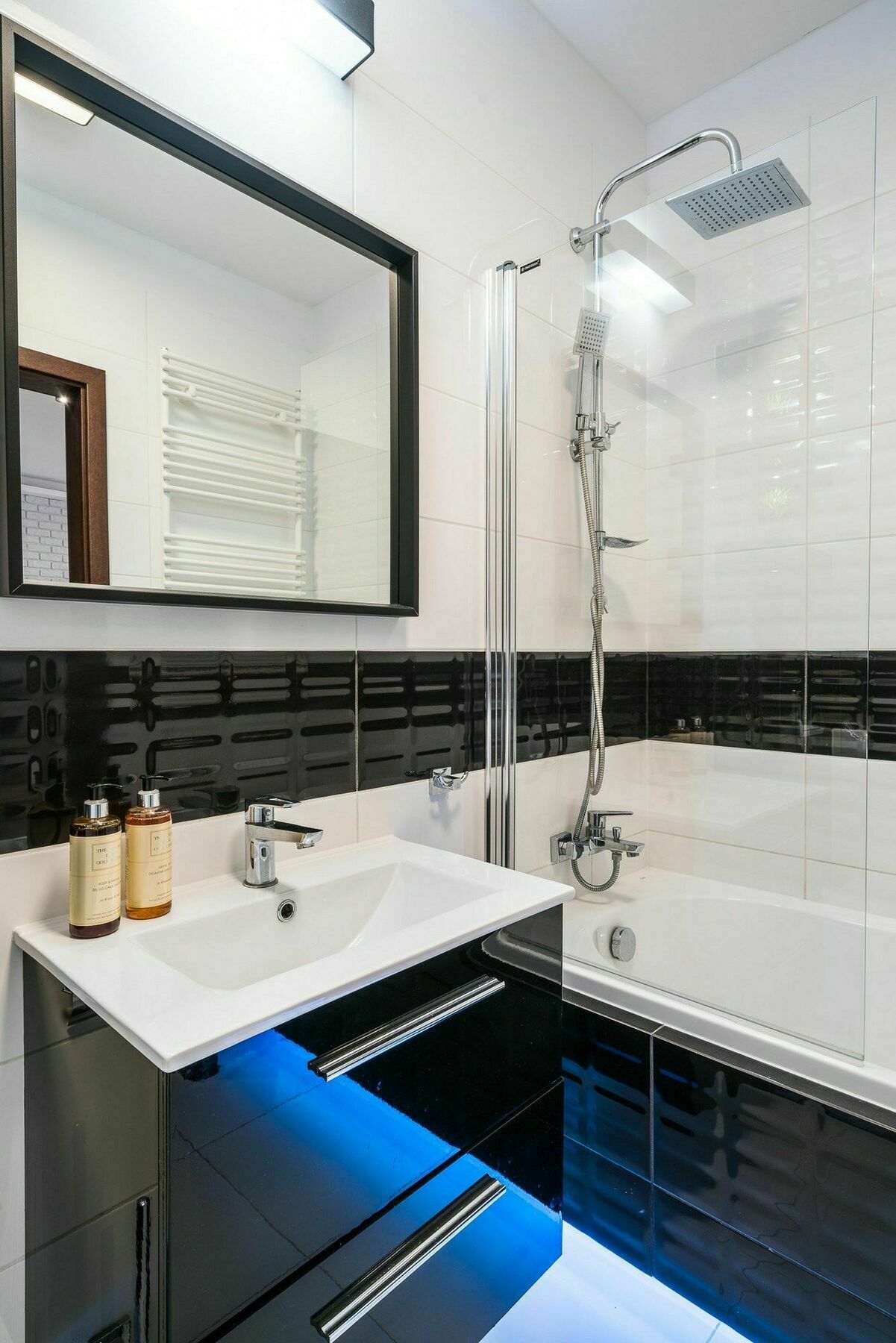 Appartamento Rentplanet - Odra Tower Breslavia Esterno foto